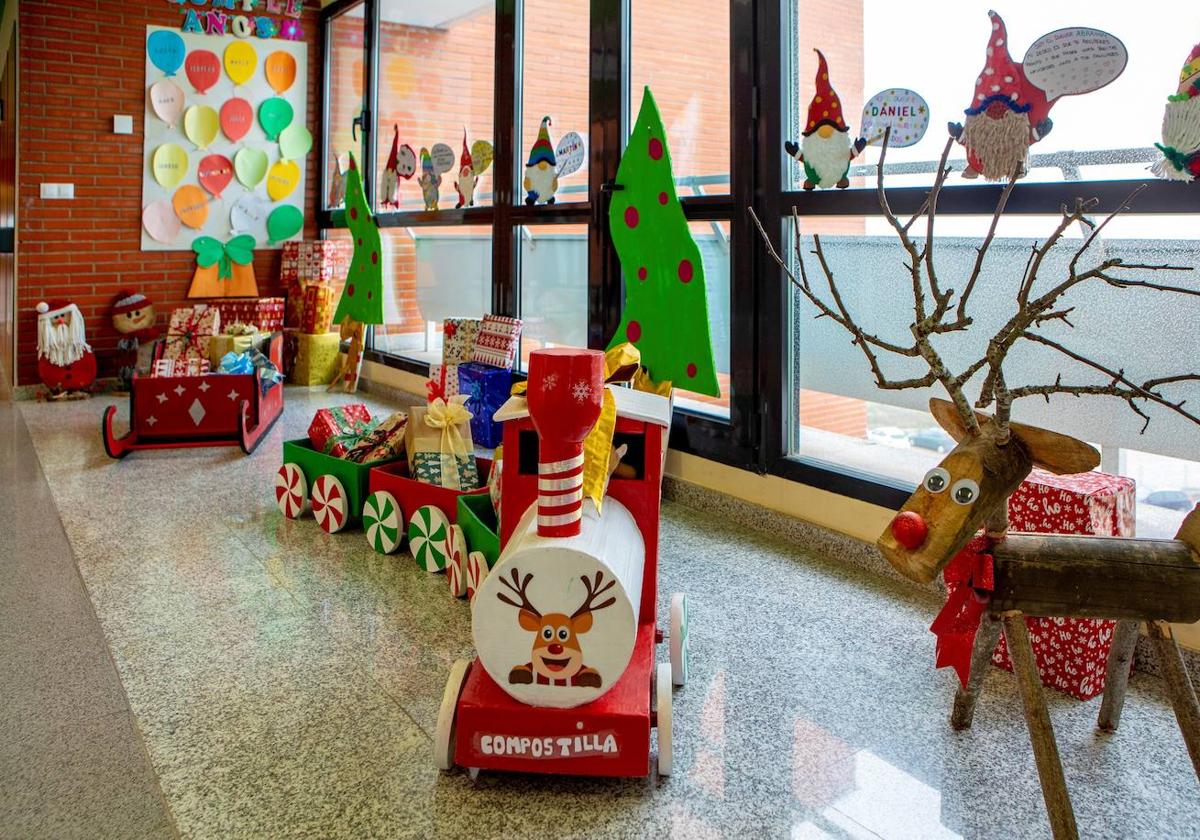 Decoración de los alumnos del colegio Compostilla en el Hospital El Bierzo.