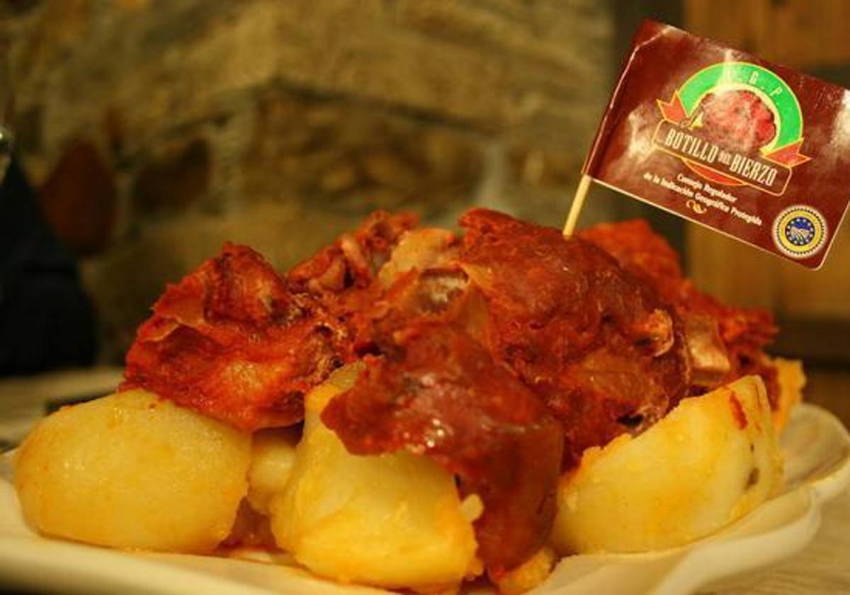 Bembibre homenajea al botillo, el embutido rey del Bierzo.
