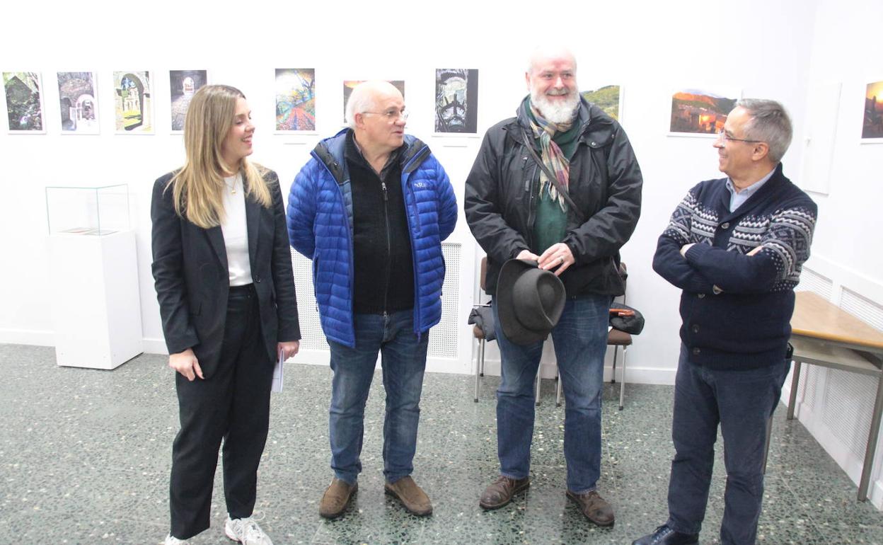 Imagen de la inauguración de la muestra fotográfica.