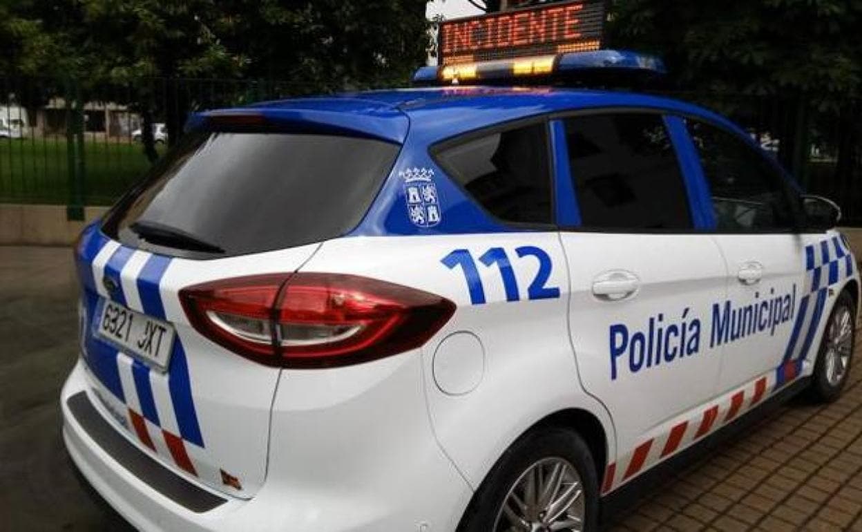 Imagen de un vehículo de la Policía Municipal de Ponferrada.