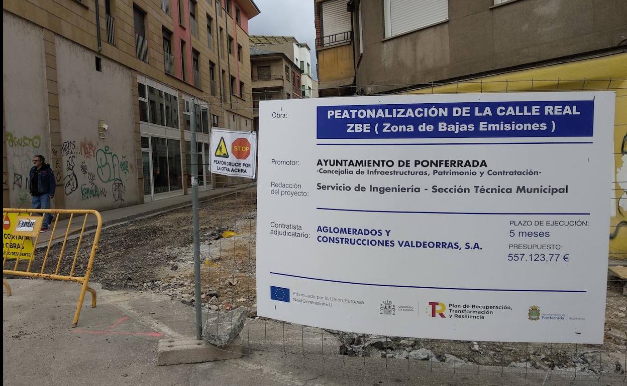 La calle Real de Ponferrada será una de las afectadas por la implantación de la Zona de Bajas Emisiones.