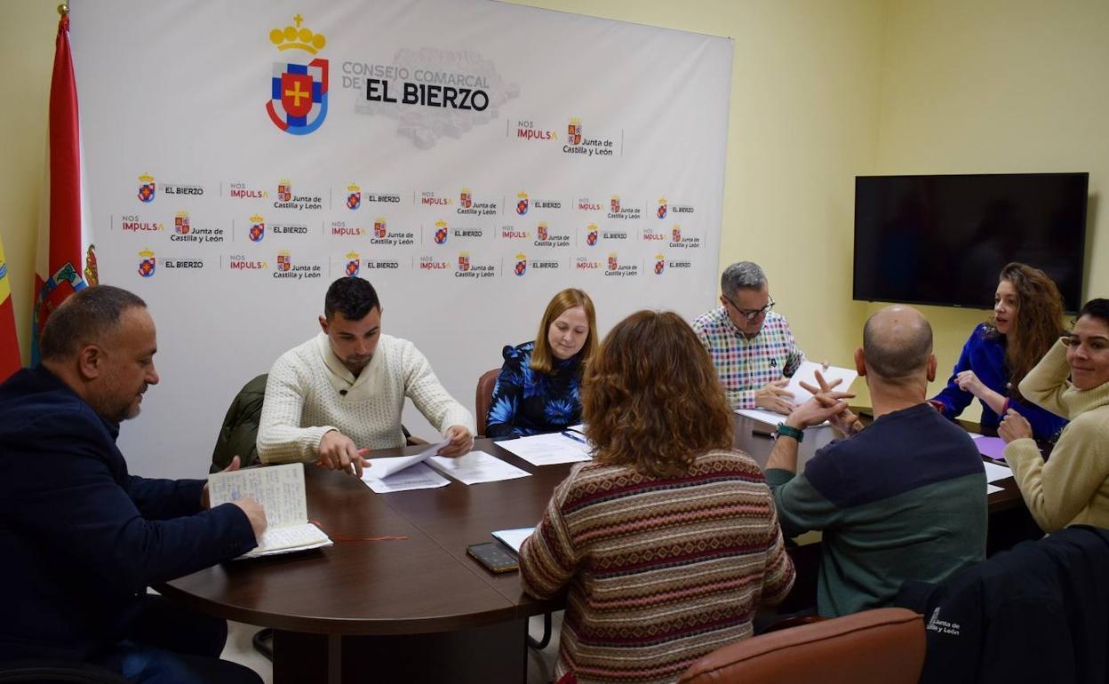 Imagen de la reunión de la Comisión de Medio Natural del Bierzo.