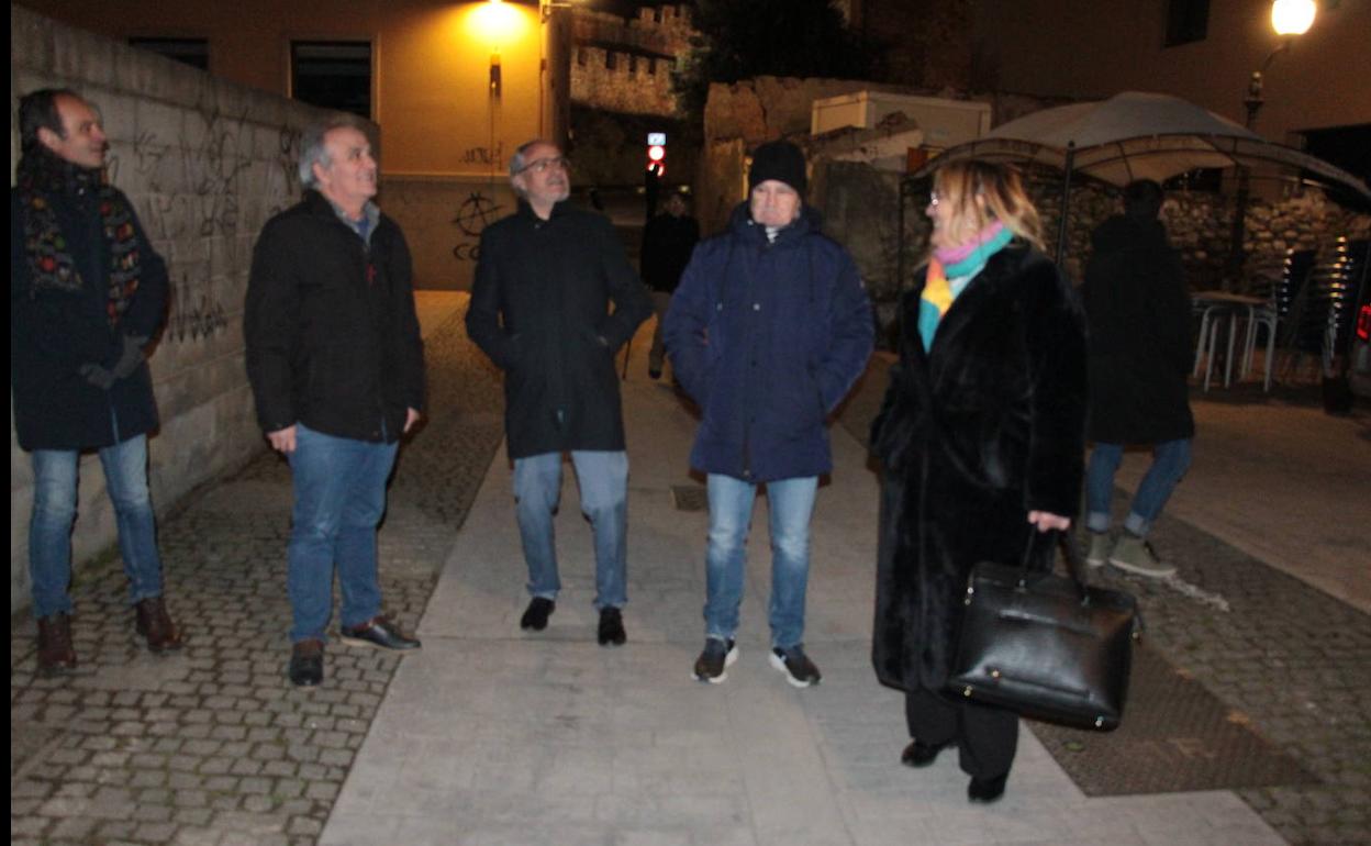 Inauguración del nuevo alumbrado de la calle Salinas en el casco antiguo de Ponferrada.