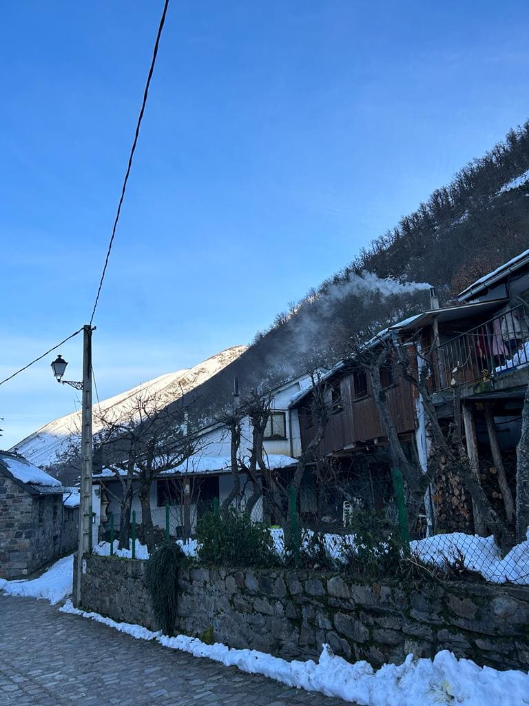 En raquetas de nieve hasta las montañas del Bierzo
