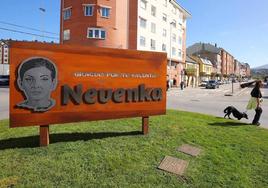 Glorieta de la avenida del Castillo de Ponferrada en homenaje a Nevenka Fernández.