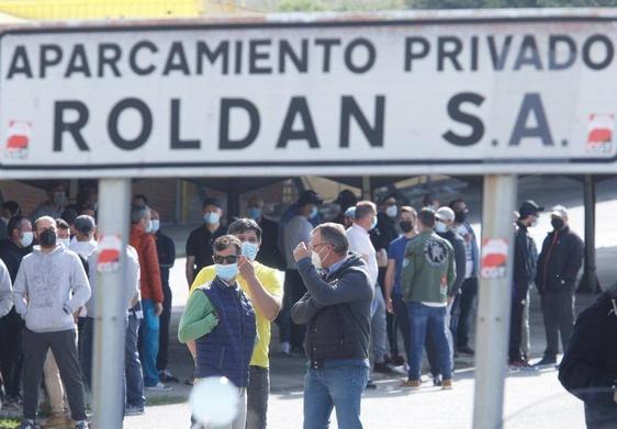 Imagen de archivo de una concentración de trabajadores a las puertas de la factoría.