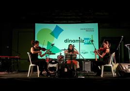 Imagen de una de las actuaciones de la primera edición de DinamizARTj.