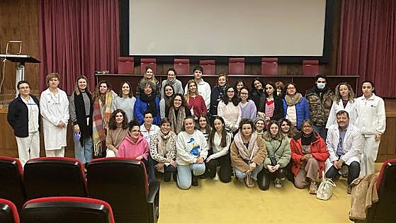 Alumnos del IES Fuentesnuevas conocen el trabajo del Hospital de León