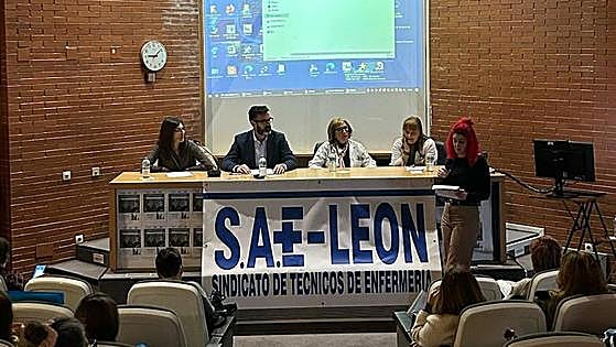 La gerente del Hospital del Bierzo pone en valor al colectivo de TCE