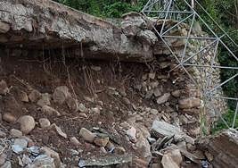 Imagen del nuevo derrumbe en el mirador de la zona alta de Ponferrada.