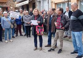 Imagen de la protesta por la falta de médicos en Lillo del Bierzo.