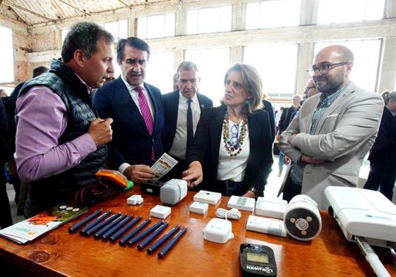 Teresa Ribera durante la visita a la Feria e inauguración de las Jornadas 'Innovación y desarrollo territorial en acción' en Ponferrada.