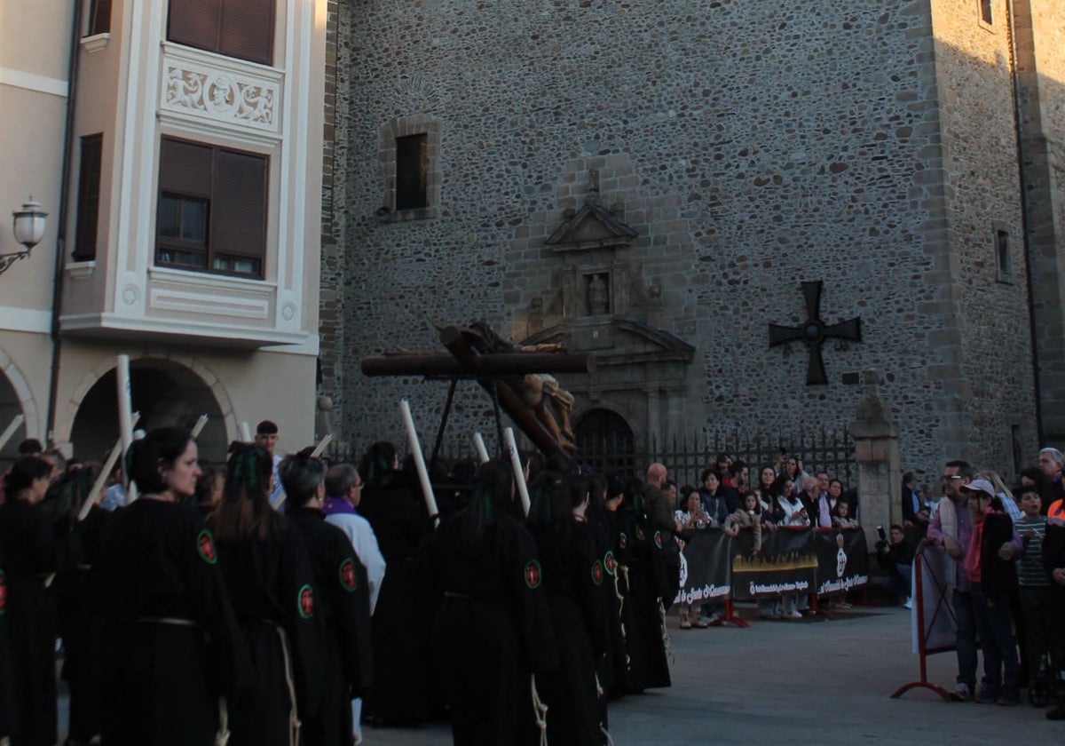 El Castillo de Ponferrada acoge al Cristo de la Esperanza