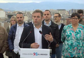 El secretario general de Coalición por El Bierzo Iván Alonso, en un acto electoral.