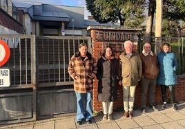 Representantes del PSOE de Fabero en el CEIP La Cortina.