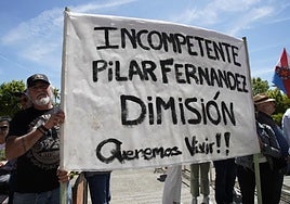 Concentración por la sanidad pública en el Hospital El Bierzo de Ponferrada.