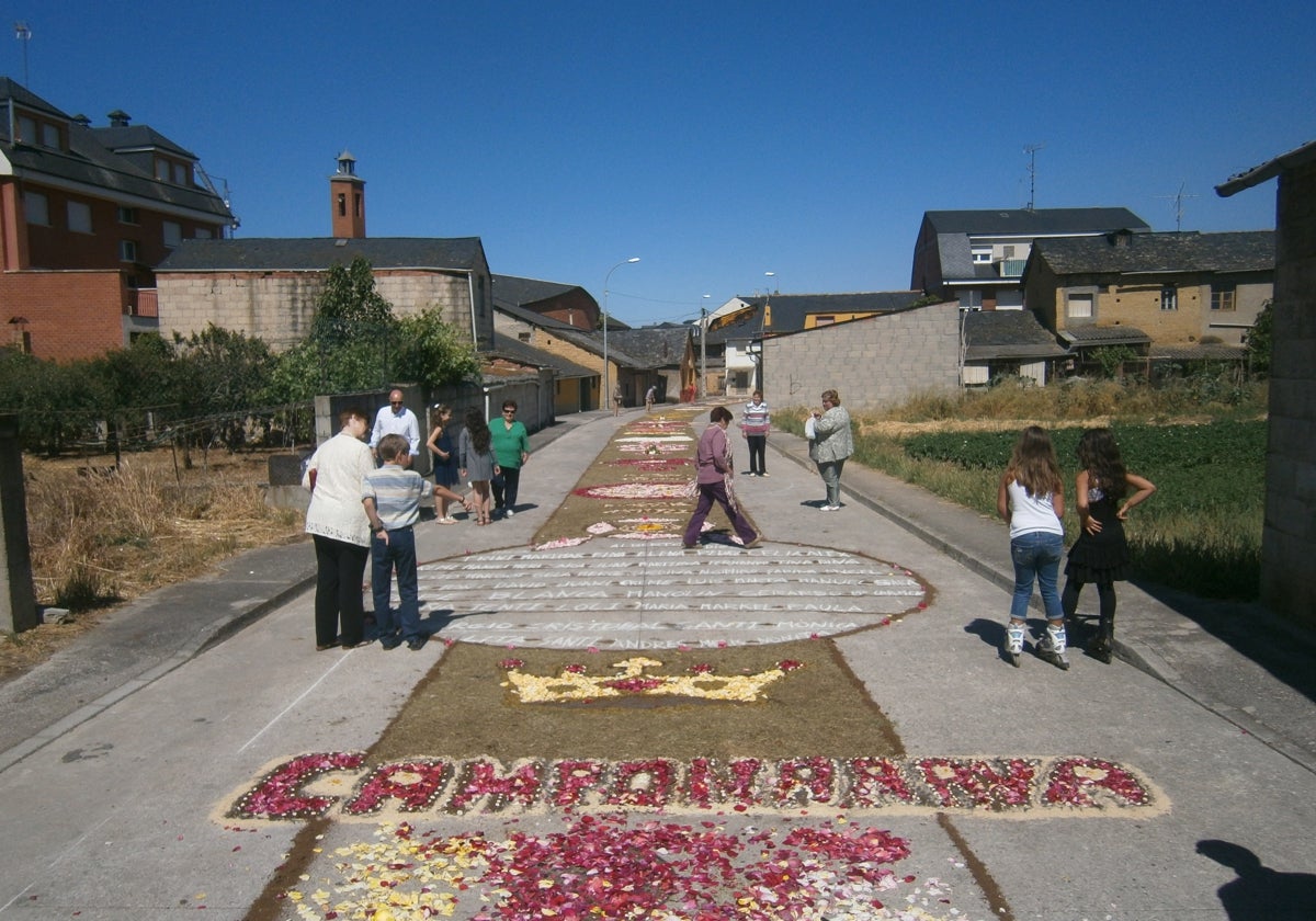 Alfombra de flores en Camponaraya en 2013