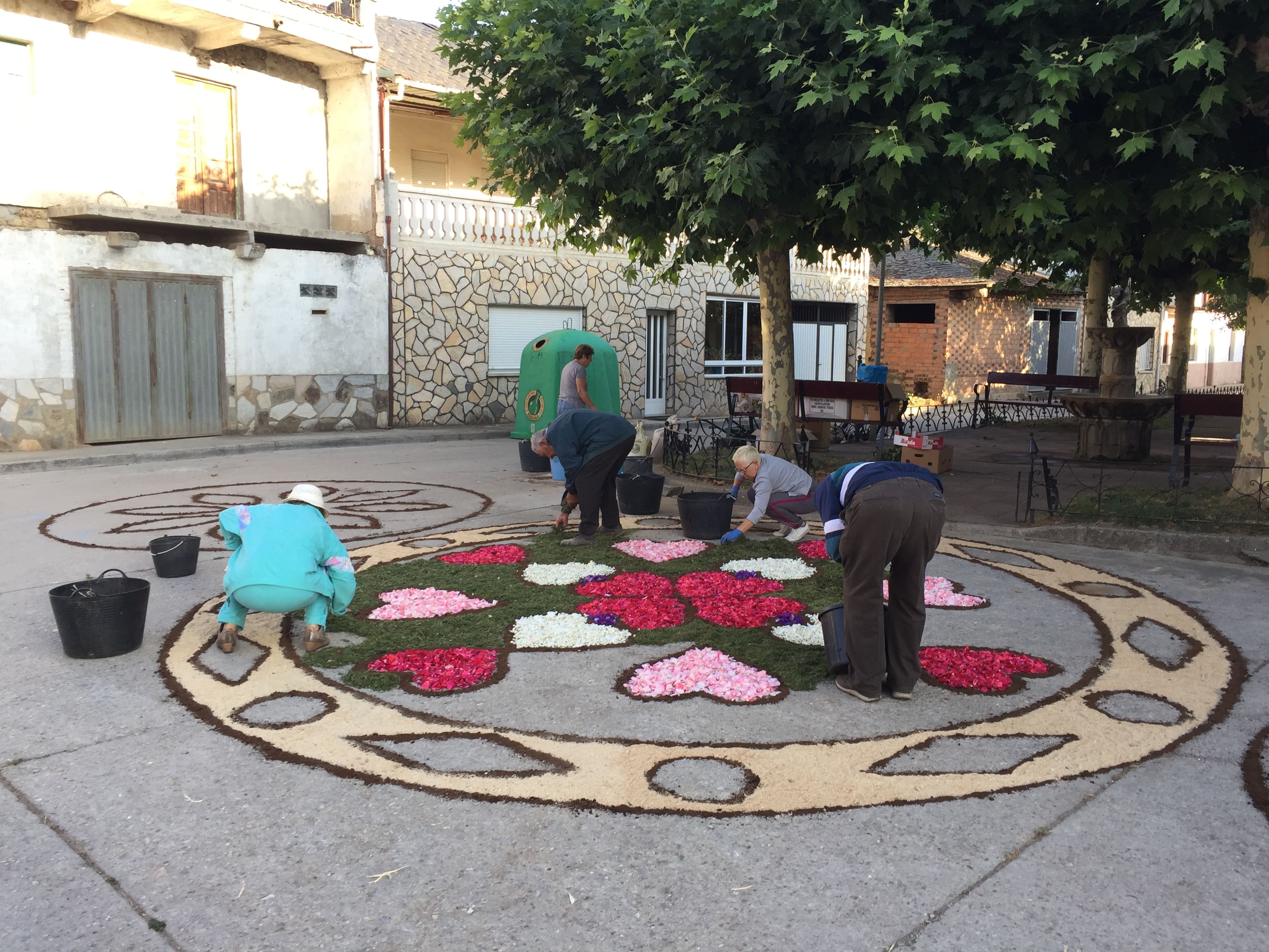Las alfombras florales que llenaban las calles de color