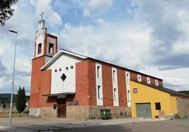 La iglesa parroquial de Viñales acogerá el funeral por el hombre fallecido al caer a una reguera.