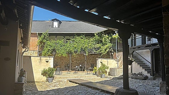 La historia de la Casona de El Valle de Folgoso
