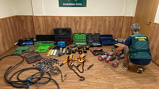 Dos detenidos por once robos en canteras de pizarra del Bierzo y Valdeorras