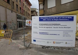 Las obras de urbanización de la calle Real de Ponferrada, en una imagen de archivo.