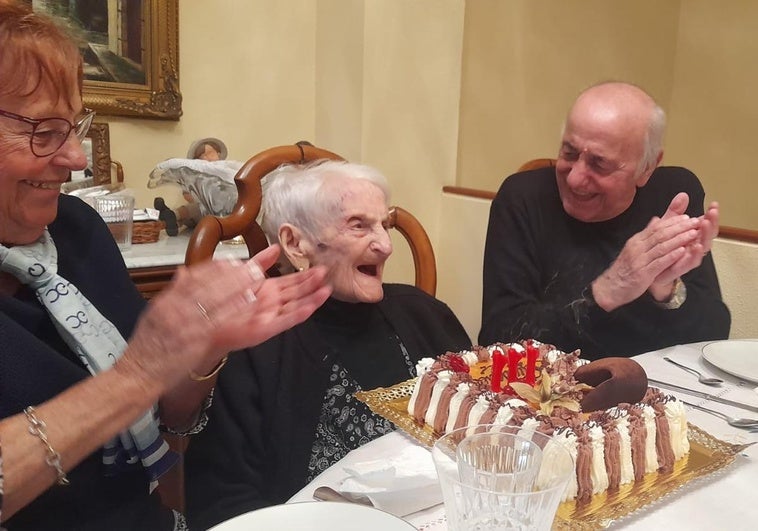 111 velas para 111 años