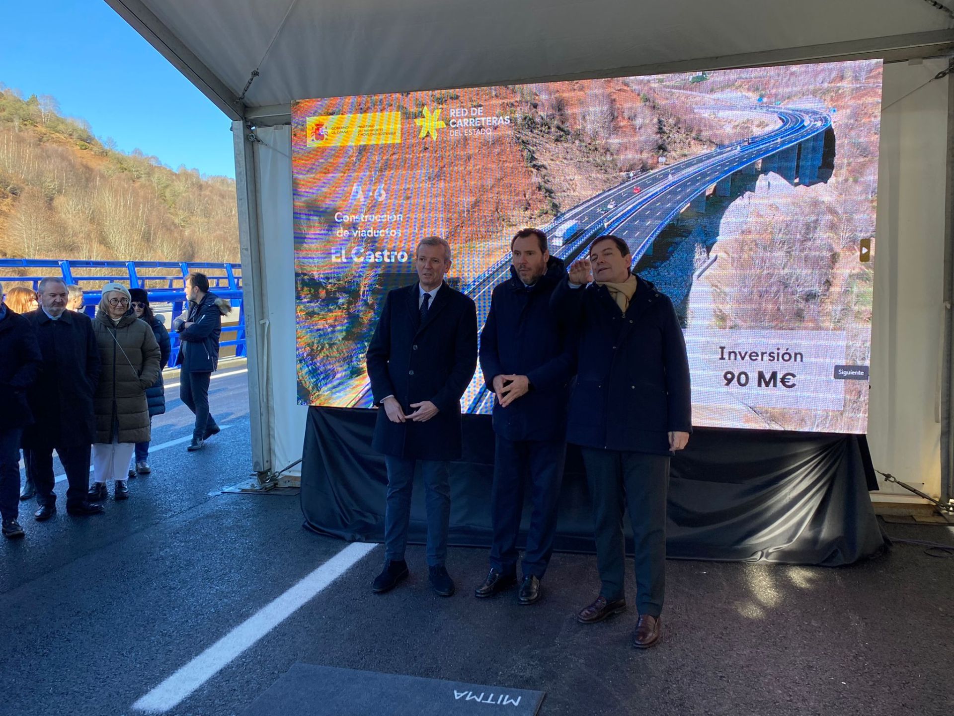 Reapertura del nuevo viaducto de 'El Castro' de la A-6 sentido A Coruña y del segundo carril de la calzada en sentido Madrid.