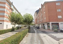 Imagen de la calle donde está situada la vivienda a subastar.