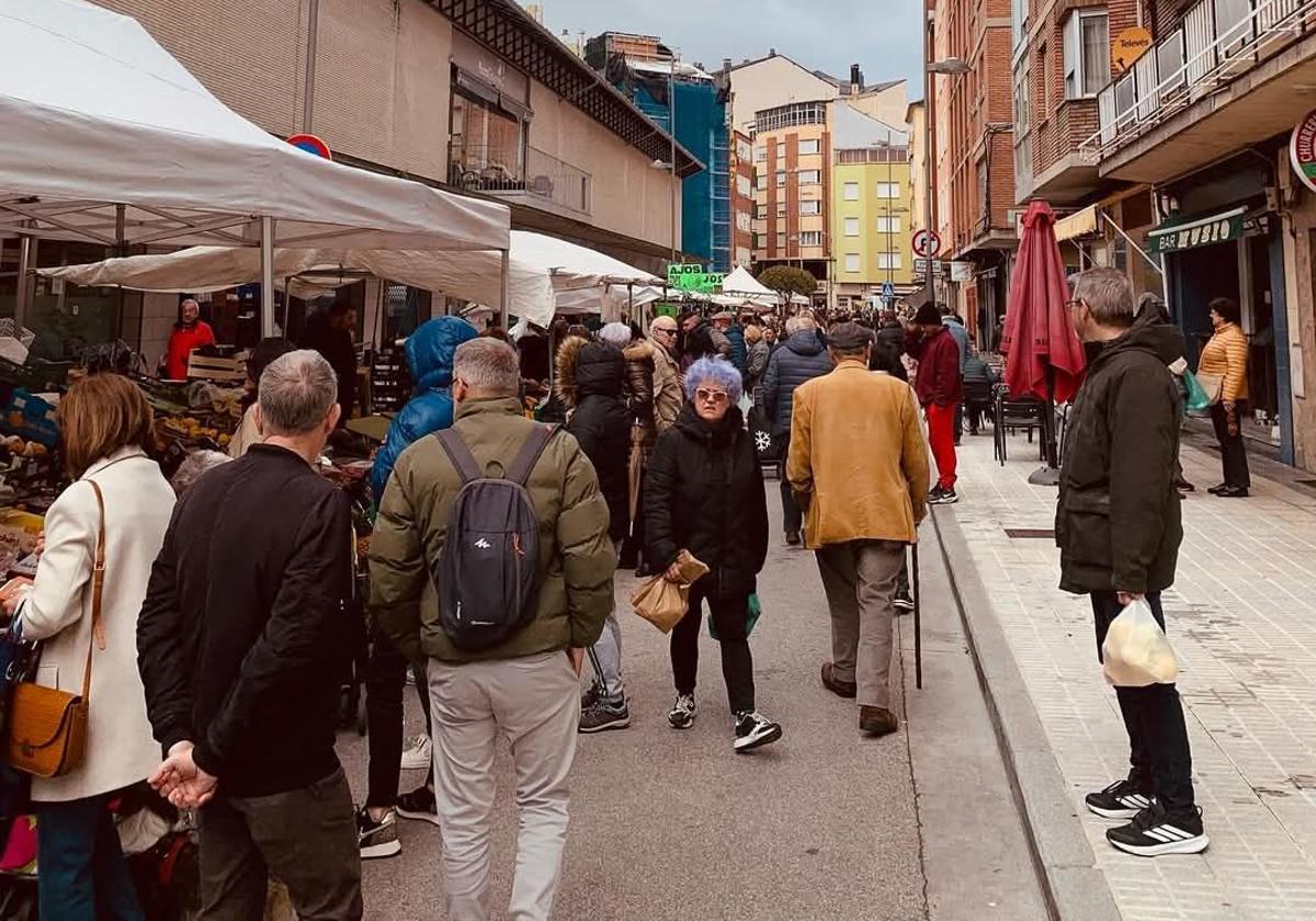 Ponferrada mantendrá el mercado del miércoles 23 de abril pese a ser festivo