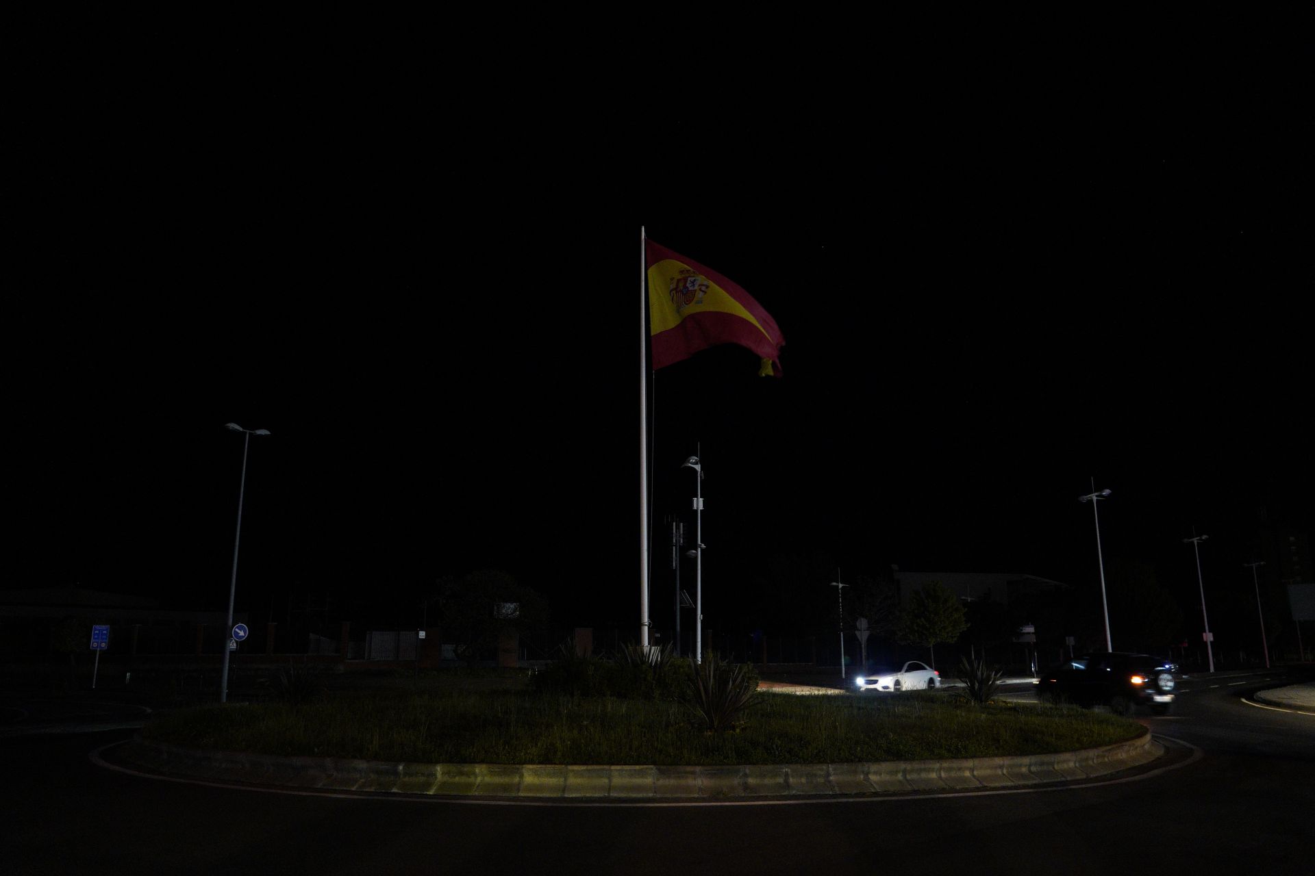 Apagón en la capital berciana durante la noche.