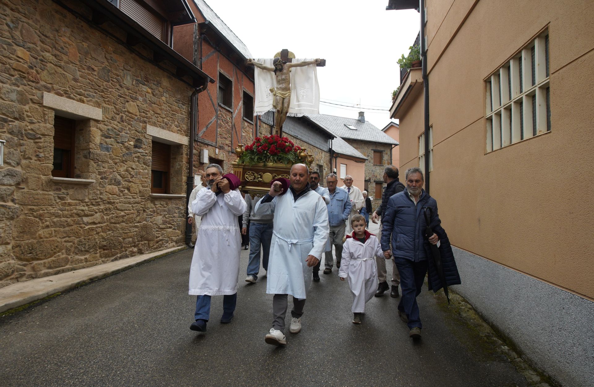 Quintana de Fuseros celebra su Procesión de los Amortajados