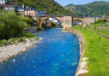 Imagen del río Burbia en Villafranca del Bierzo.