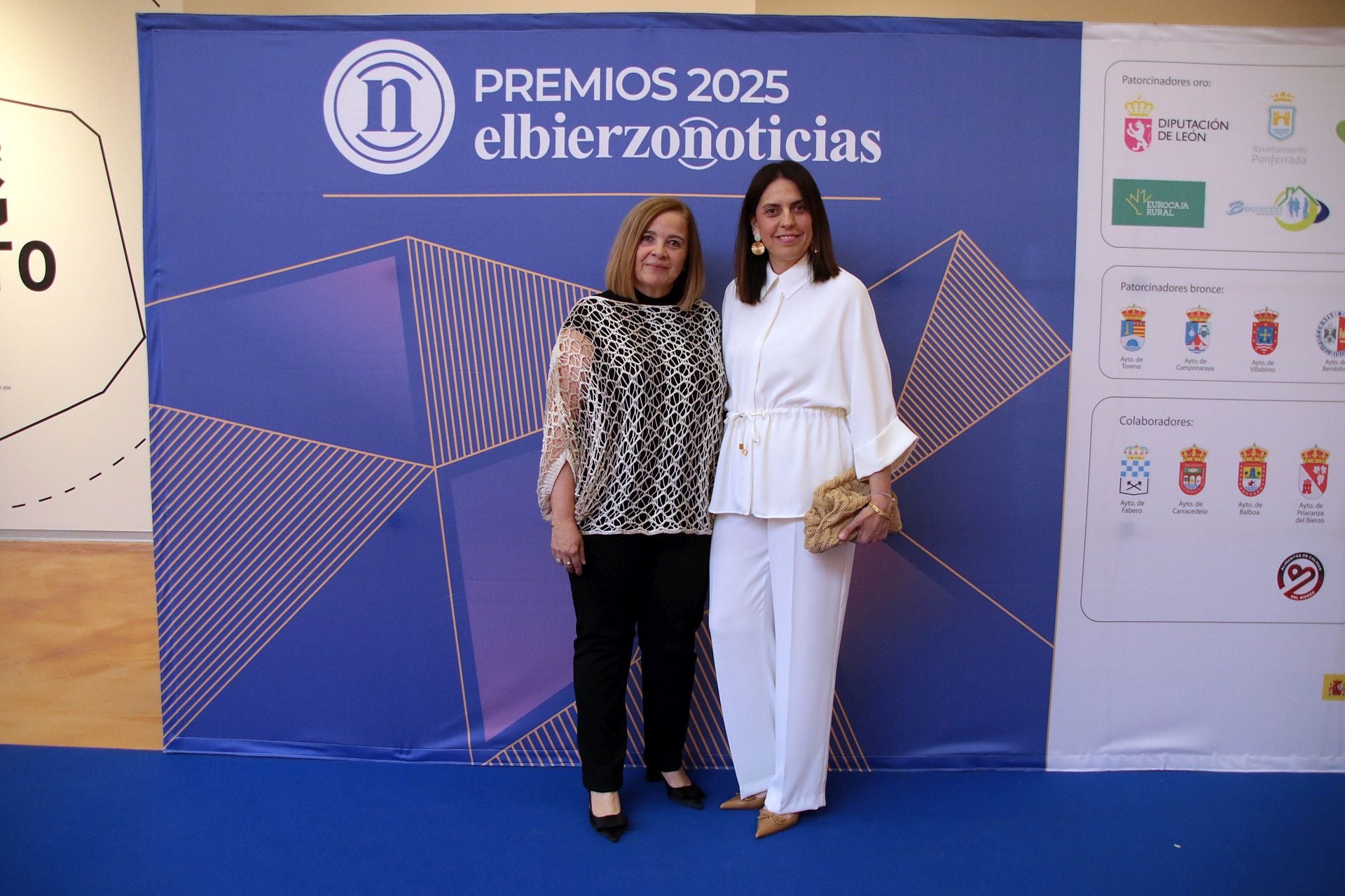 Ana María Prieto (directora de Enfermería del Hospital del Bierzo) y Ana Mariñas (subdirectora del Hospital del Bierzo).