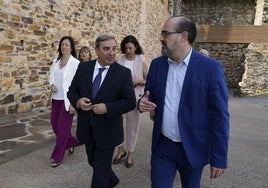 El consejero de Movilidad y Transformación Digital de la Junta, José Luis Sanz, en su visita a Ponferrada.