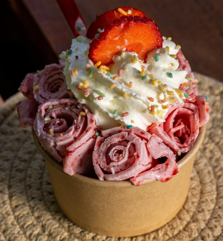 Imagen secundaria 1 - Crepe & Roll, helados y hamburguesas, sabores únicos en la provincia