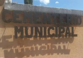 Cartel del actual cementerio municipal de Cacabelos.