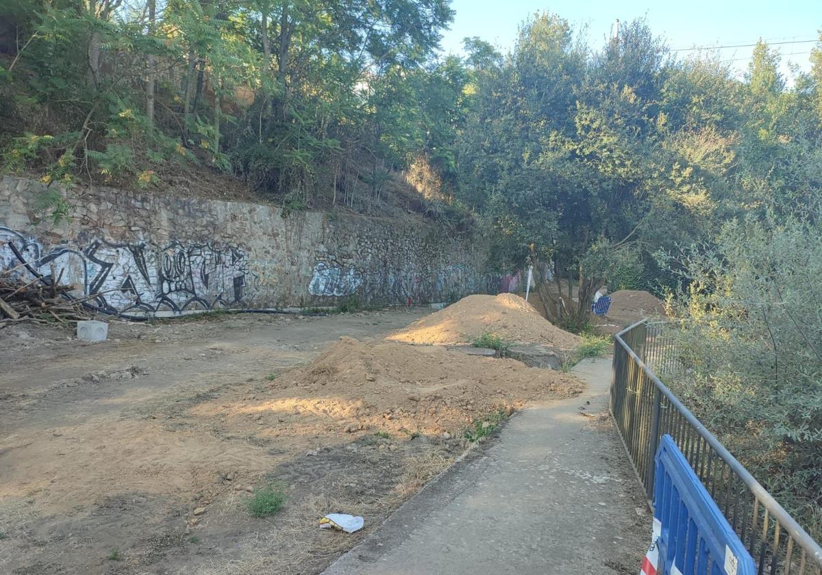 Imagen de la obra que se está llevando a cabo en la zona del río Sil en Ponferrada.