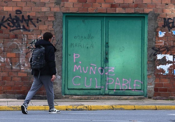 Imagen de archivo de una pintada contra Pedro Muñoz en Ponferrada.