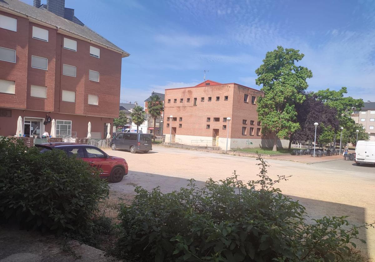 Imagen de la plaza de los Cantos en Cuatrovientos.