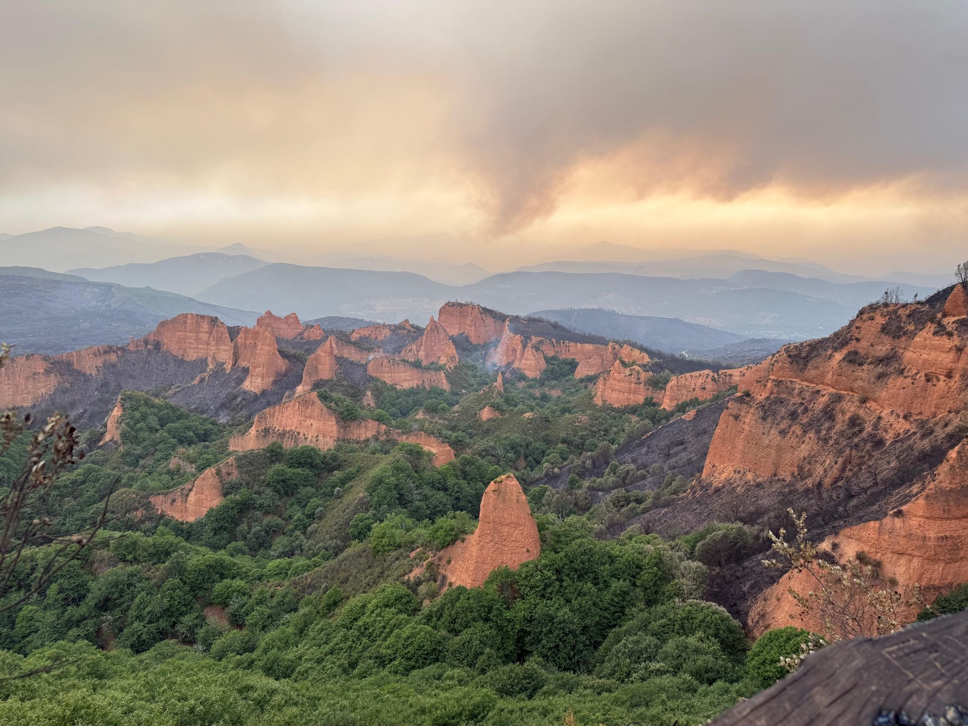 Así han quedado Las Médulas tras el incendio
