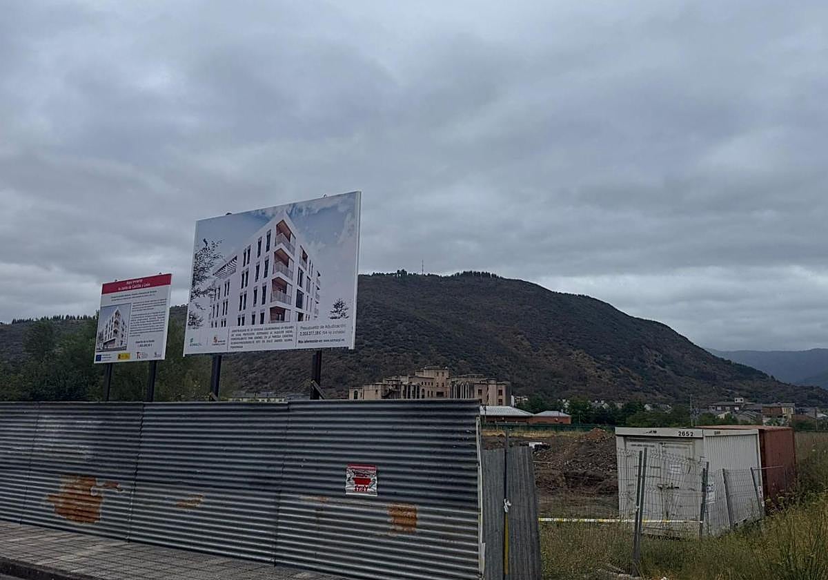 Inicio de lo trabajos de construcción de las viviendas de alquiler para jóvenes en la calle Andrés Viloria de Ponferrada.