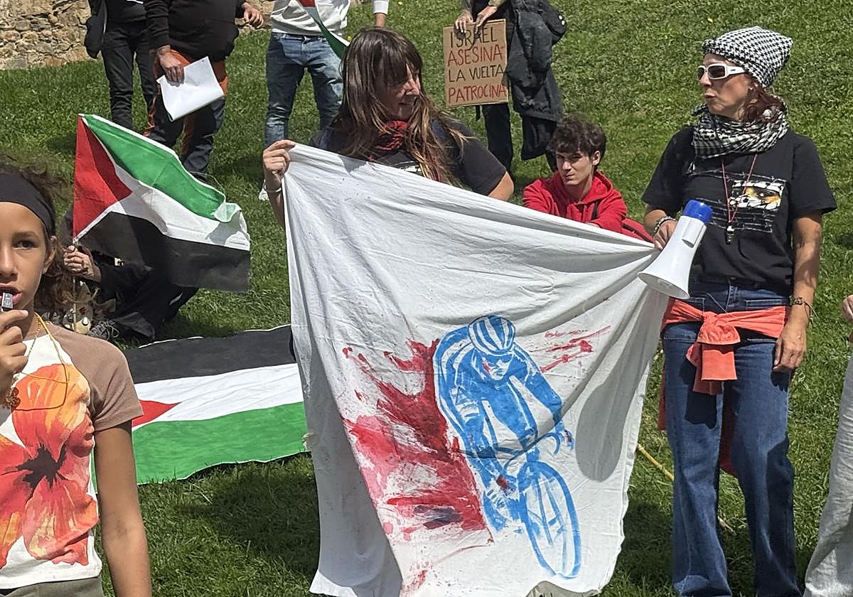 Las imágenes de la Vuelta Ciclista a su paso por Ponferrada