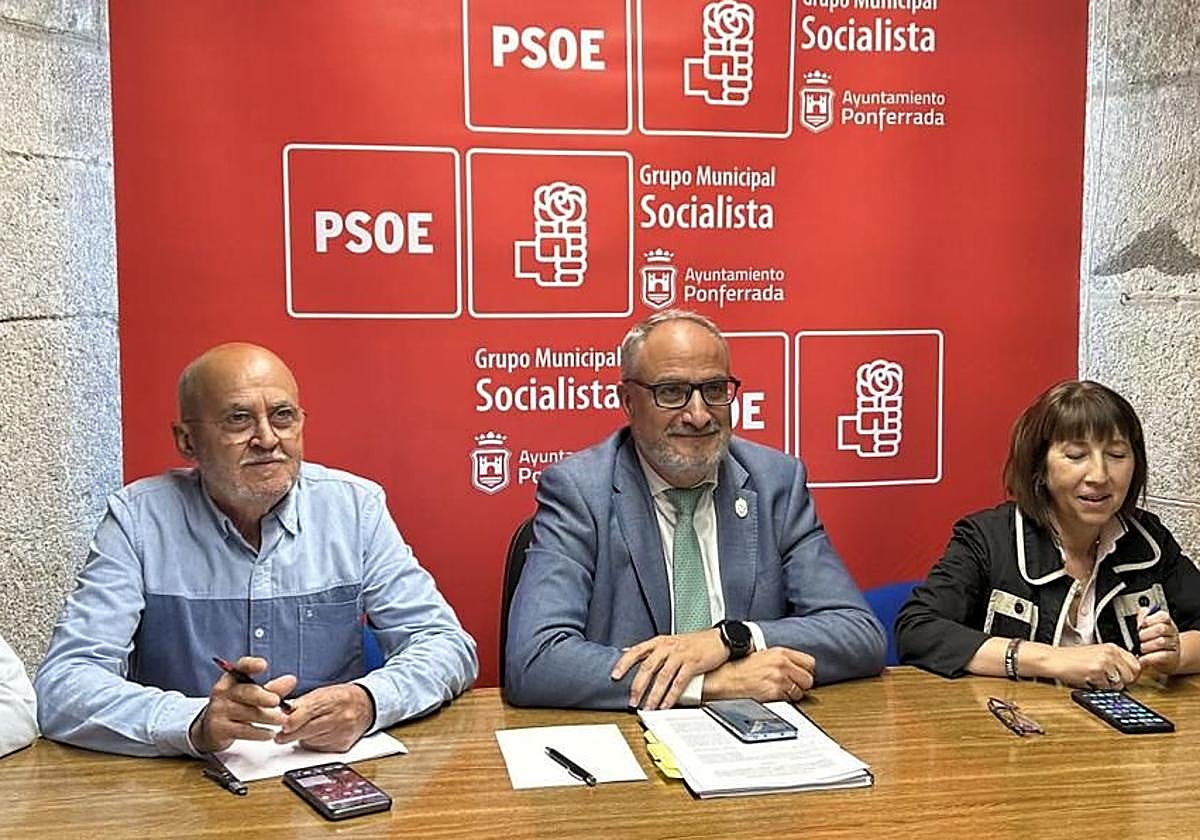 Concejales del PSOE en el Ayuntamiento de Ponferrada. en una imagen de archivo.