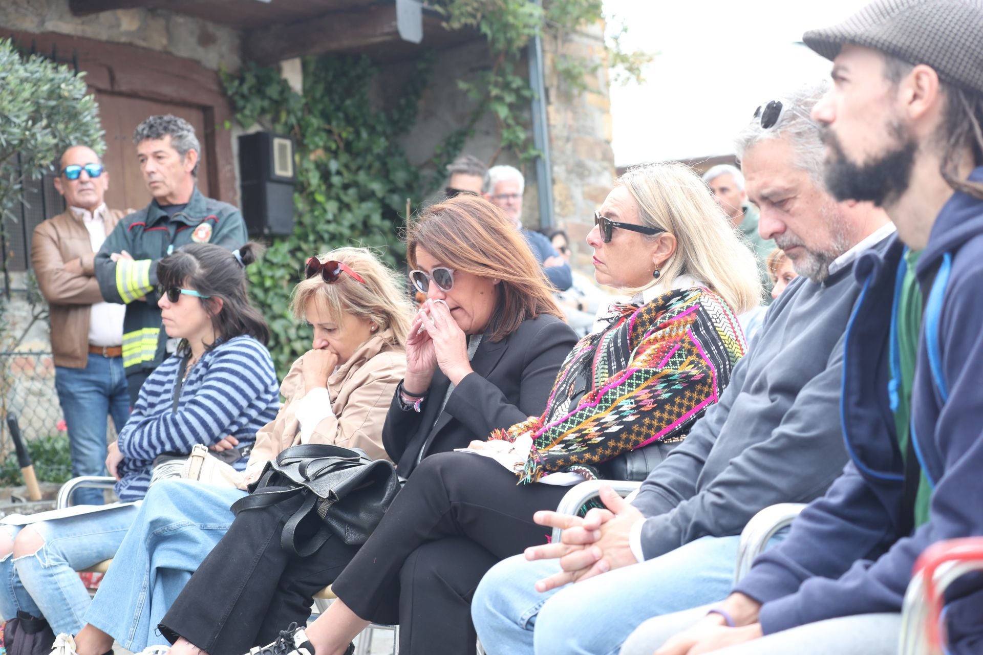 Las imágenes del acto de homenaje al bombero forestal fallecido en Espinoso de Compludo