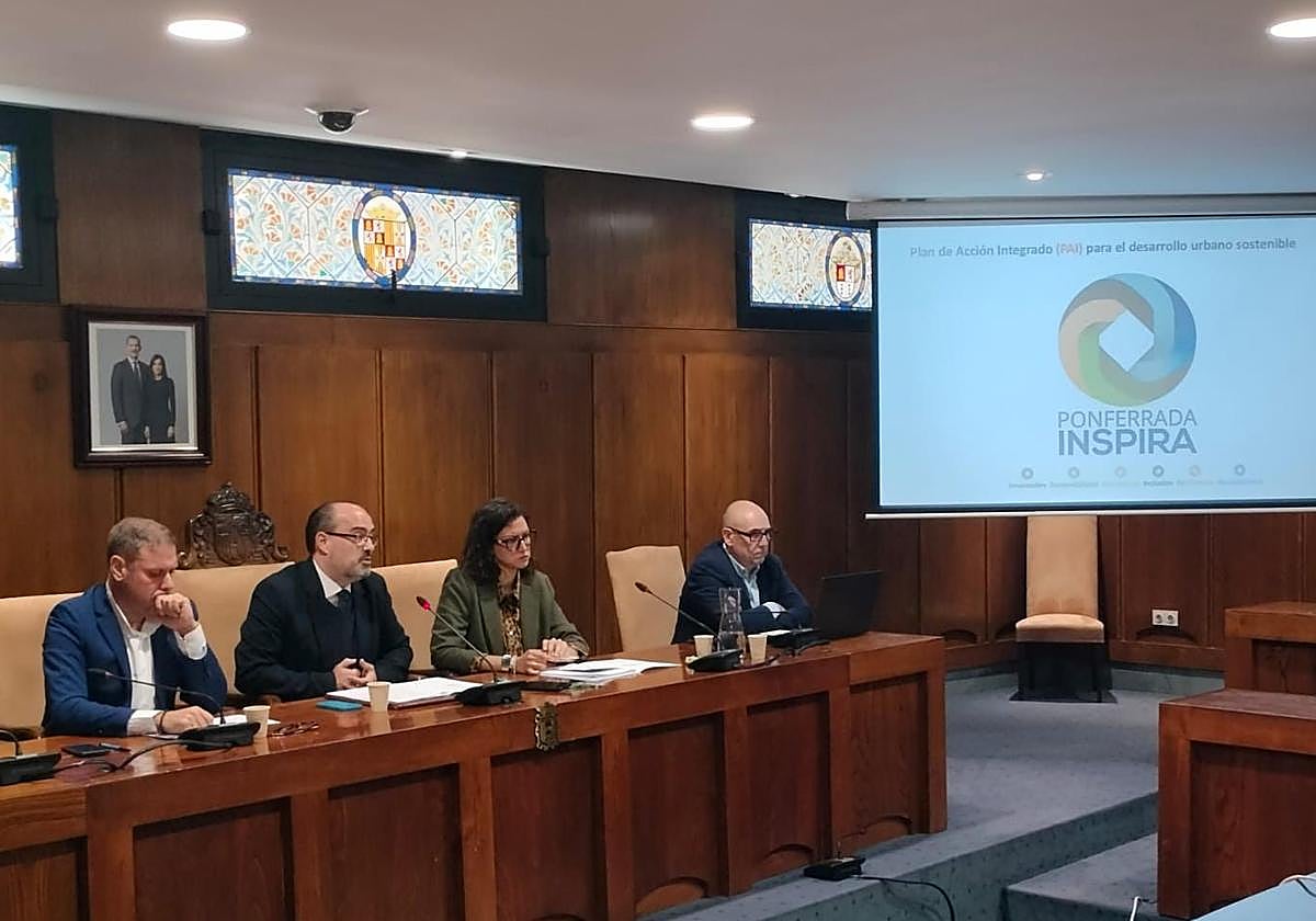 Imagen de Iván Alonso, Marco Morala, Lidia Coca y Jose María Beltrán en la rueda de prensa sobre 'Ponferrada Inspira'.