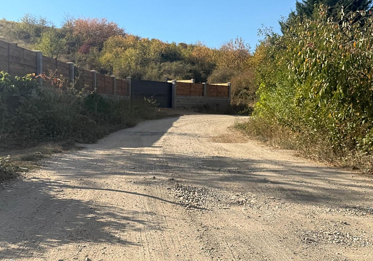 Imagen principal - Imágenes que muestran la situación del Camino del Escaril.