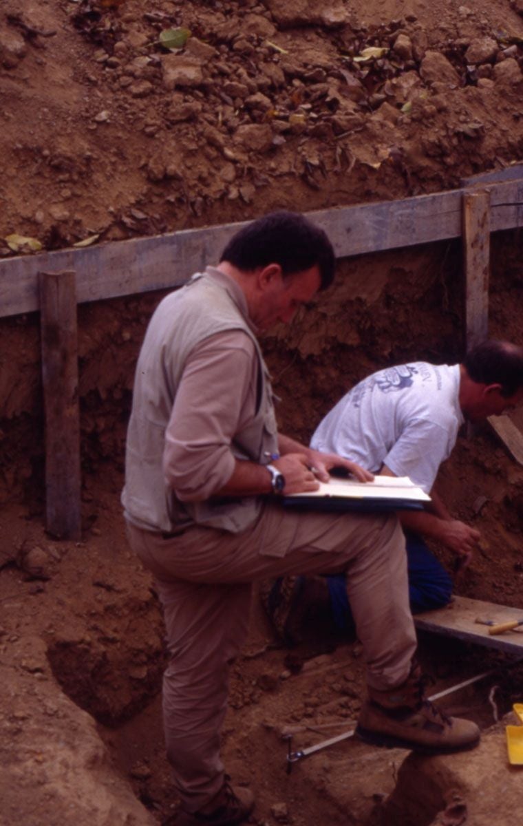 Las imágenes de la exhumación en Priaranza en 2000