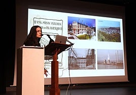 La patóloga de la Gasbi, Gema Narciso, en la presentación de la 188 Reunión Territorial de la Asociación Española de Anatomía Patológica en Ponferrada.