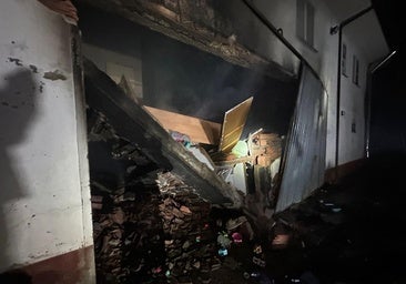 Arde una casa en un pueblo de León